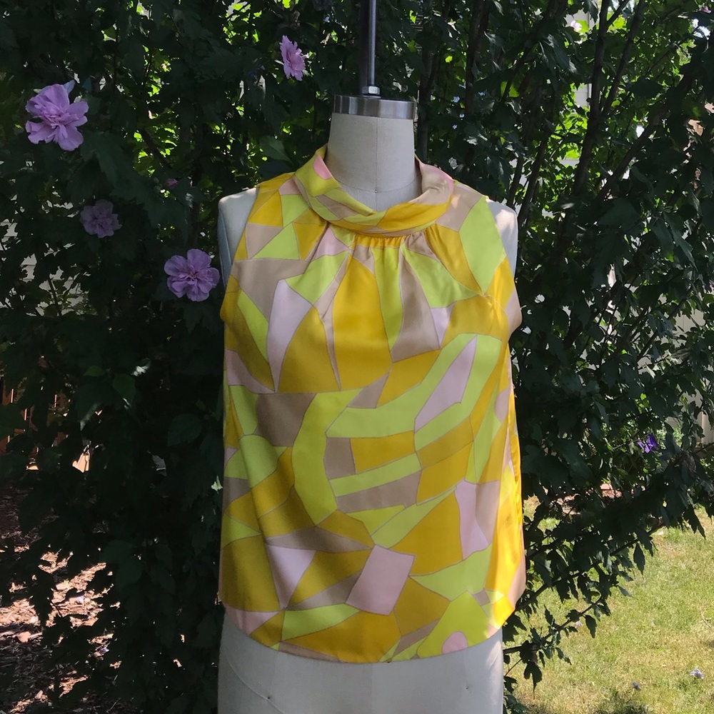 Vintage Printed Sleeveless Cowl Zipper Blouse